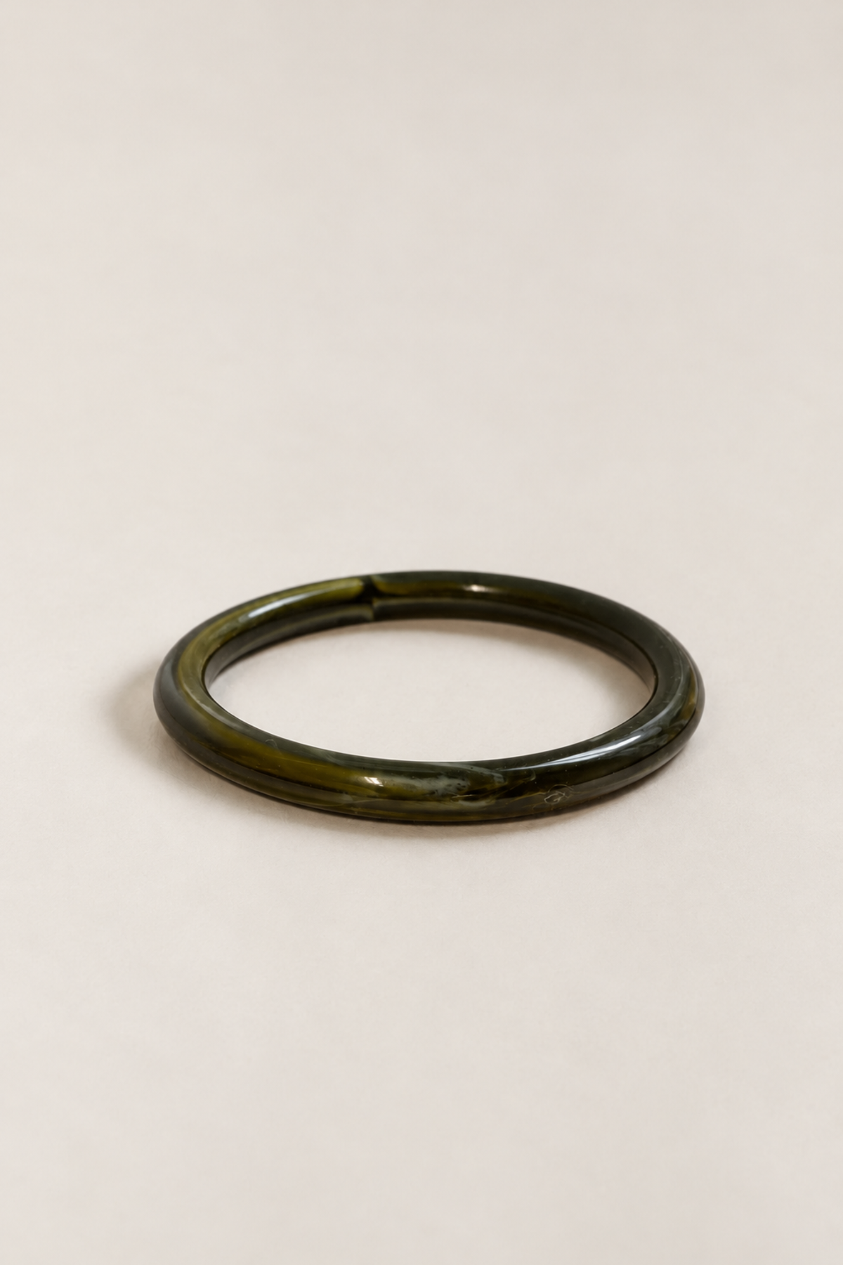 RUT OLIVE BANGLE