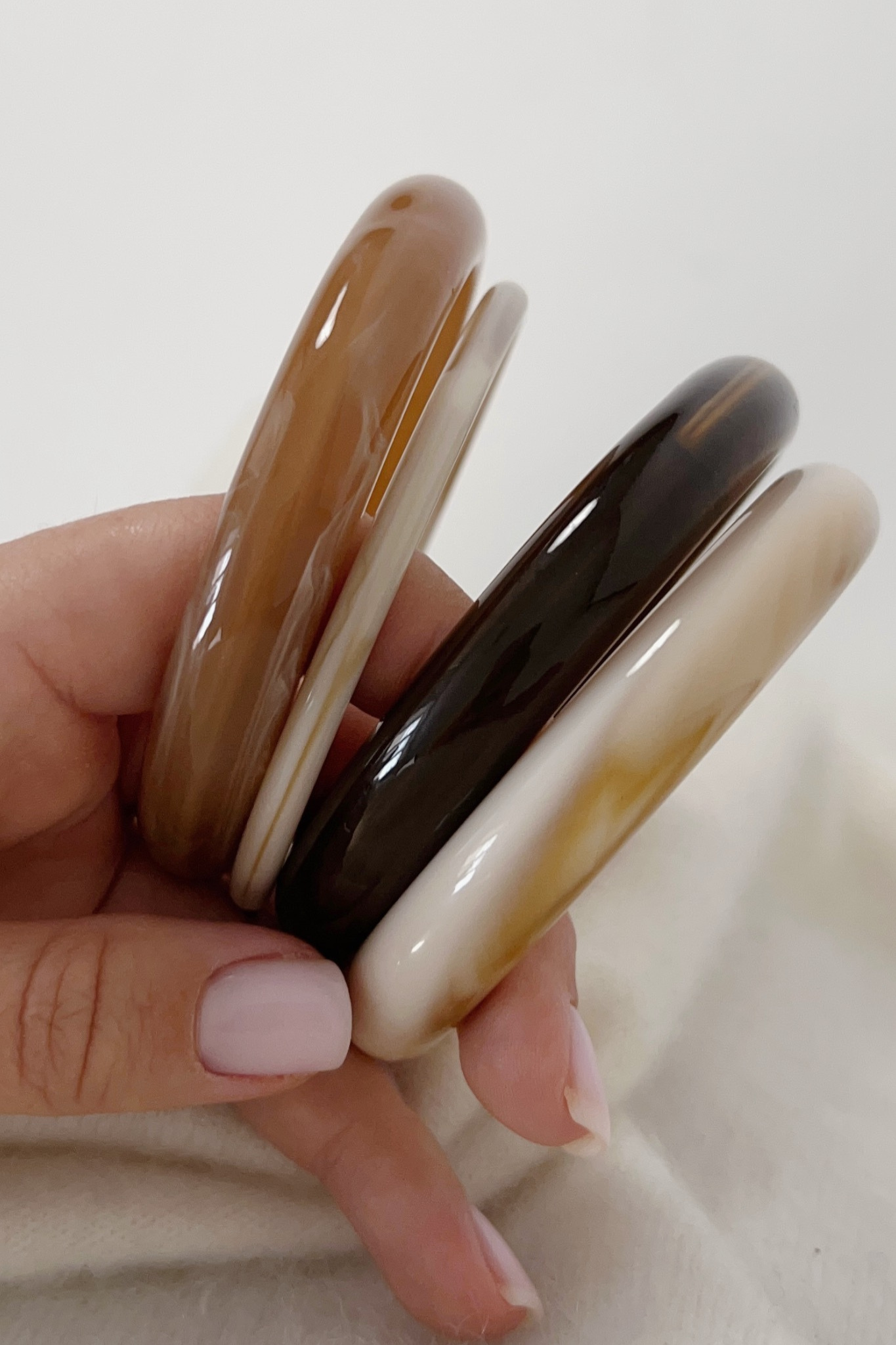 LIV THIN IVORY BANGLE
