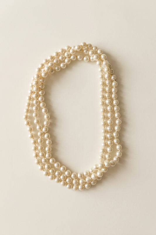 SIGNE LONG PEARL NECKLACE