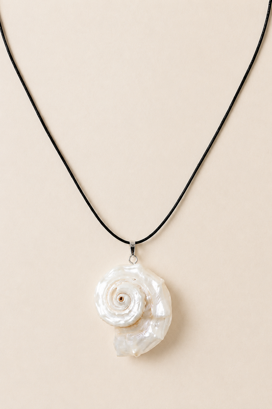 BJÖRK SPIRAL SHELL NECKLACE